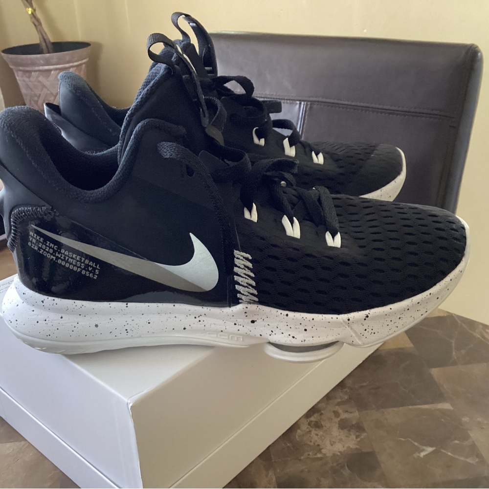 Nike Black and White Athletic Shoes